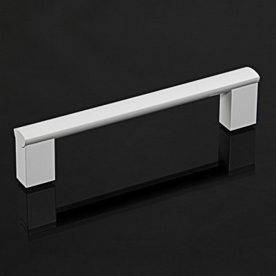 2200451_PORTA-biela-2